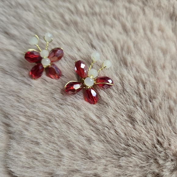 Butterfly studs - Picture 2 of 4